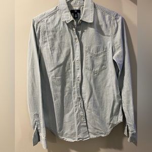 Gap button up